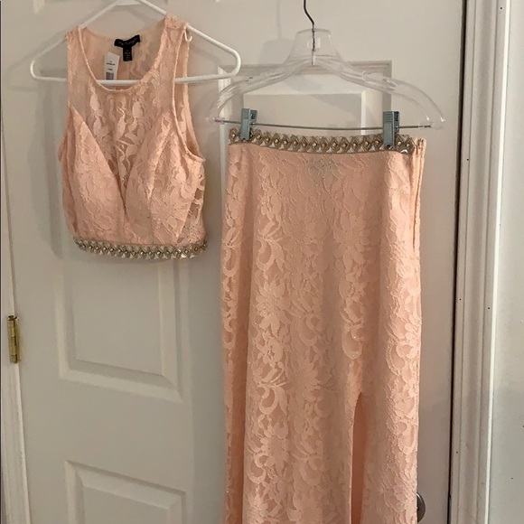 Long pink prom dress - Picture 3 of 4
